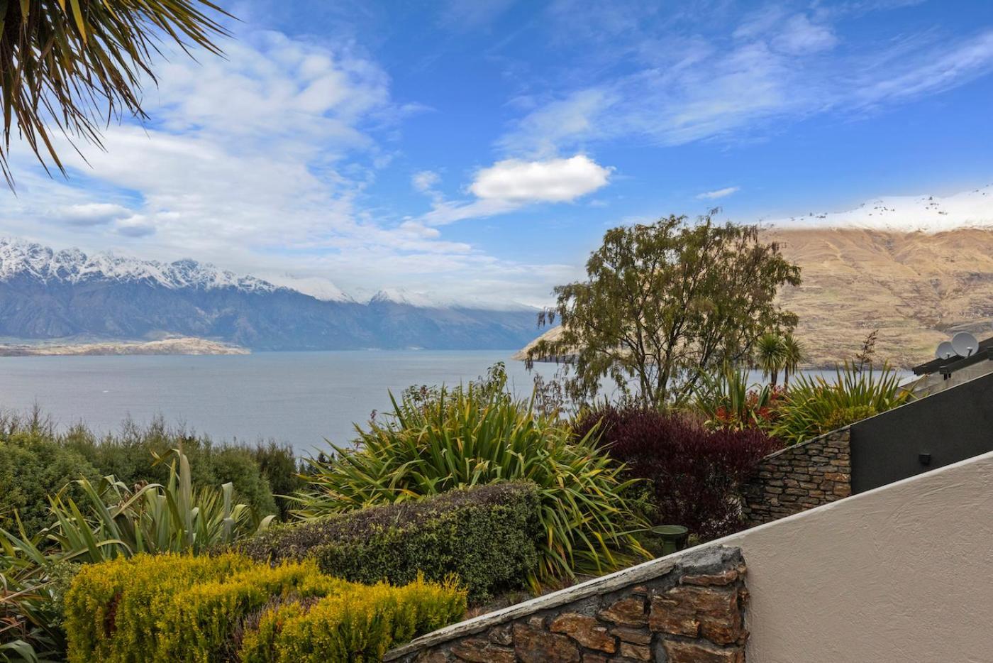 Kiwi Nest- Luxury - Hot Tub *